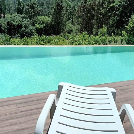 Casa Da Costureira Guest House Olival Екстериор снимка