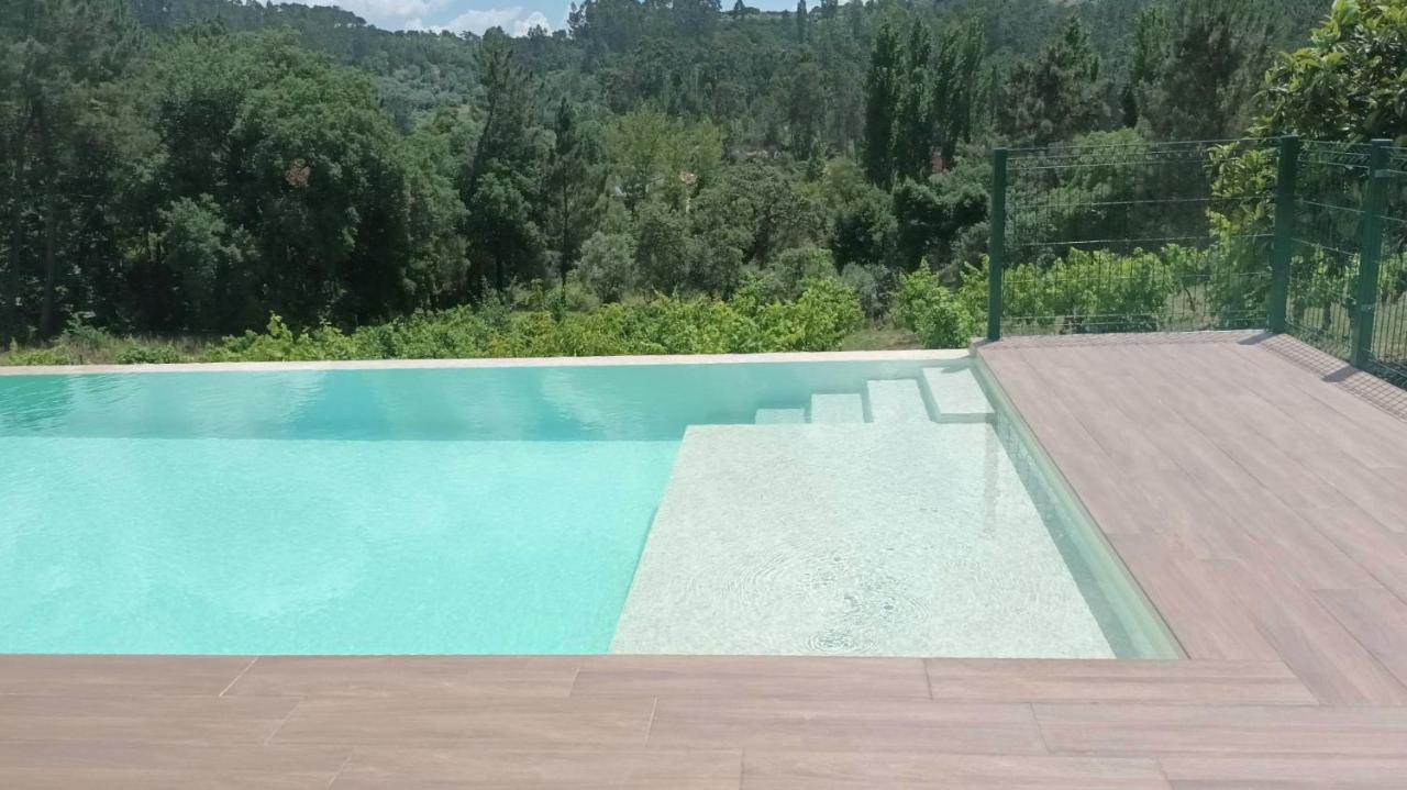 Casa Da Costureira Guest House Olival Екстериор снимка
