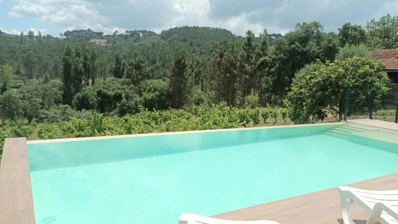Casa Da Costureira Guest House Olival Екстериор снимка